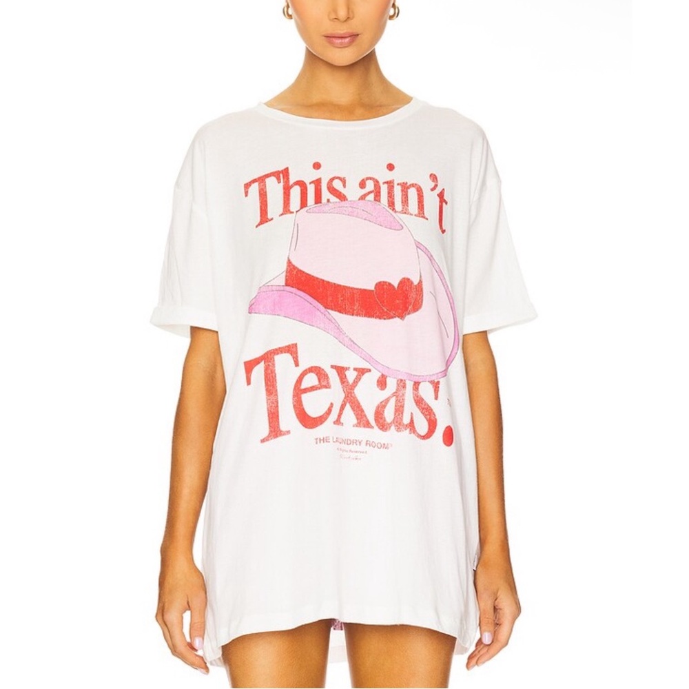 The Laundry Room This Ain't Texas Love Oversized Tee in White Size XS